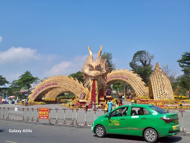 Taxi Phú Yên: Số điện thoại 25 hãng xe & giá cước từ 11k/km