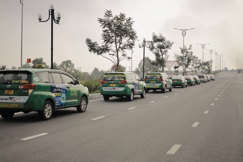 Taxi Lâm Hà: Số điện thoại 11 hãng taxi công nghệ truyền thống