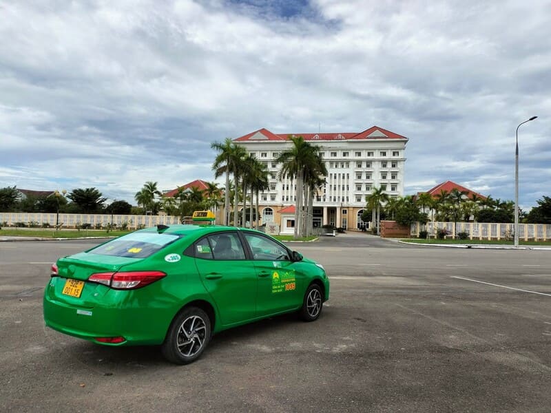 Taxi Núi Thành: giá cước xe 4-7 chỗ chỉ 11k/km & số điện thoại